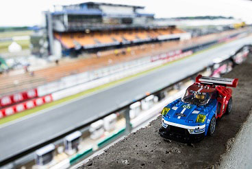 Ford-GT-racecar-joins-LEGO-Speed-Champions_small.jpg