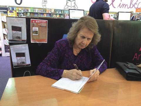 Signature of the book “Un mois à la cantine " (A Month in the canteen)