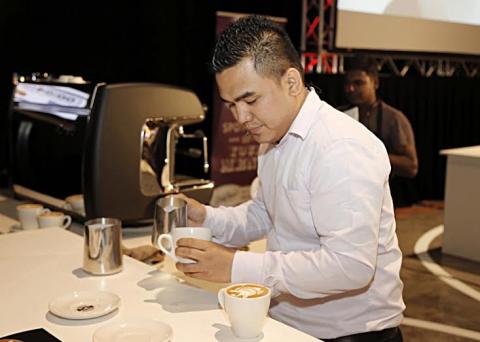 Winner of 2014 UAE Latte Art Championship to compete at the World Latte Art Championship in Sweden