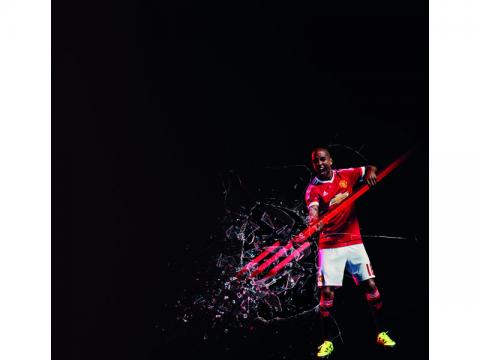 ADIDAS REVEAL THE NEW MANCHESTER UNITED HOME KIT