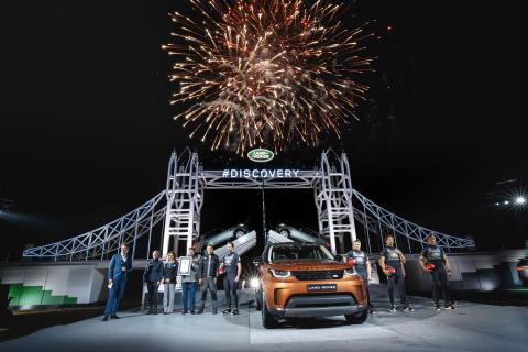 REVEALS, WORLD RECORDS, GREEN LIGHTS AND CHEQUERED FLAGS: JAGUAR LAND ROVER TAKES CENTRE STAGE IN PARIS