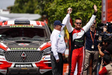 Nicolas Fuchs steers Borgward BX7 DKR to 3rd place at 2018 Dakar Rally’s first stage