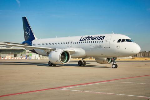 Lufthansa Group buys more new generation short- and medium-haul aircraft